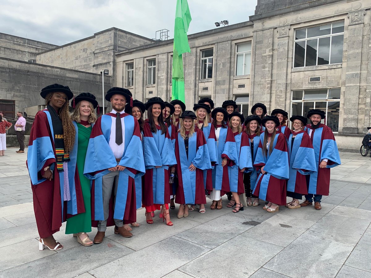 SotonDClinPsych's tweet photo. It was a very special day yesterday, watching our 2020 cohort graduate. They had a unique training experience, starting during a global pandemic! They showed strength &amp; resilience &amp; we couldn't be prouder to see them officially graduate as Doctors of Clinical Psychology! 🥂 https://t.co/7KtMmWWqT5