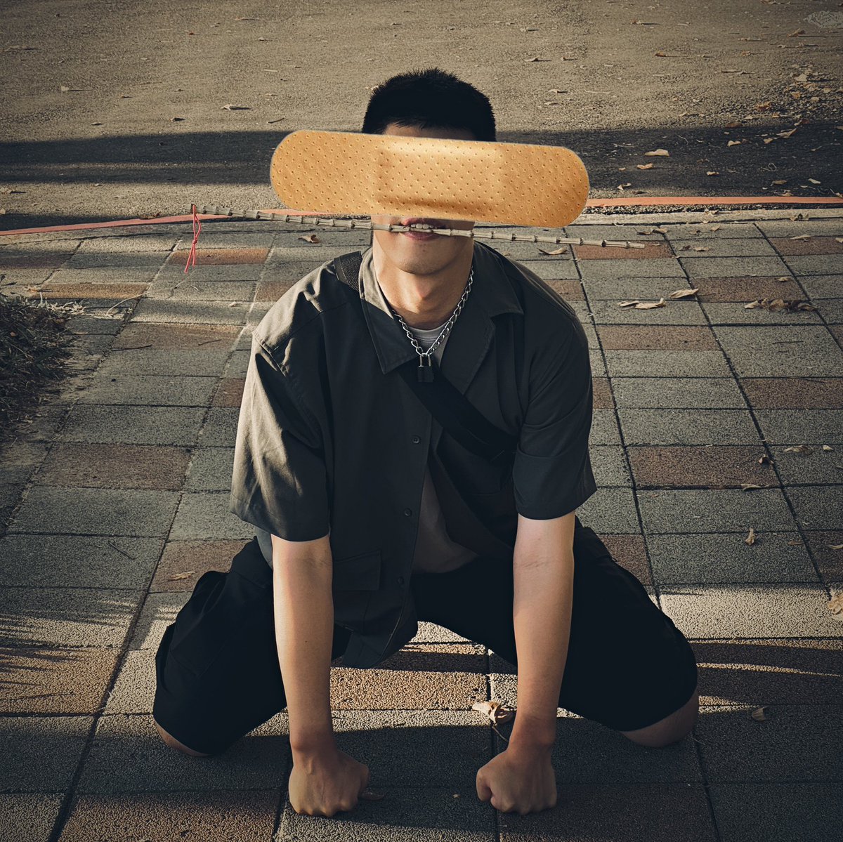 逛街到一半看到不錯的禮物
讓狗自己挑個帶回家