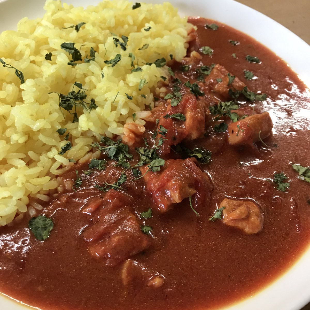 cardamon_29's tweet photo. 試作その2
イメージカラーの真紅をモデルにした、ビーツのココナッツチキンカレー。
だいぶ色はいい感じに♪
#codenameRED
#津軽半島ライダー https://t.co/YjtgUQheFe
