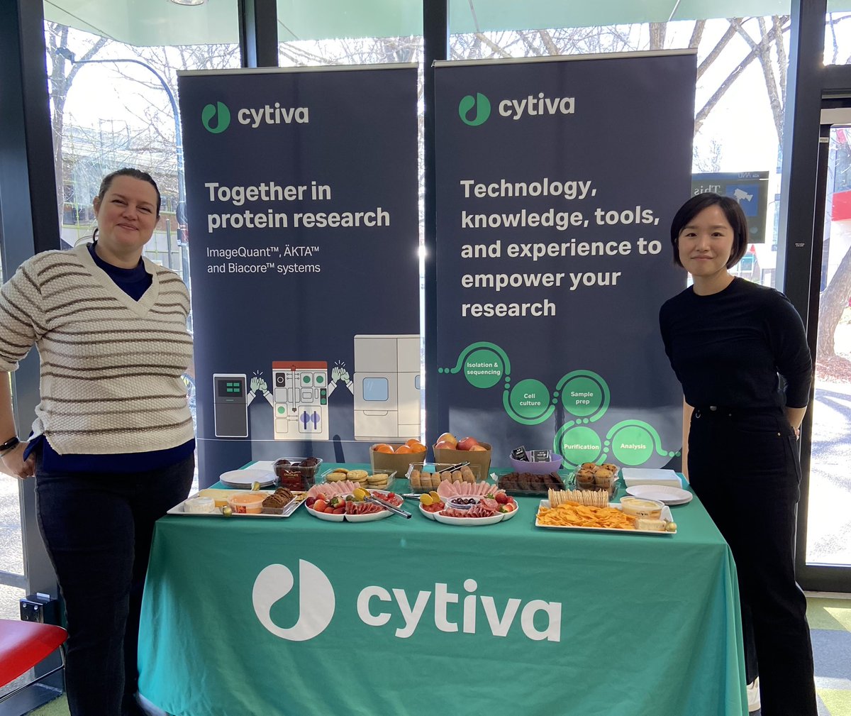 JpmNg's tweet image. Day 2 of @Cytiva #AKTA and #Biacore user training day and morning tea at @ANU_RSB_BSB #SPR #binding #kinectics #protein #purification #chromatography #FPLC