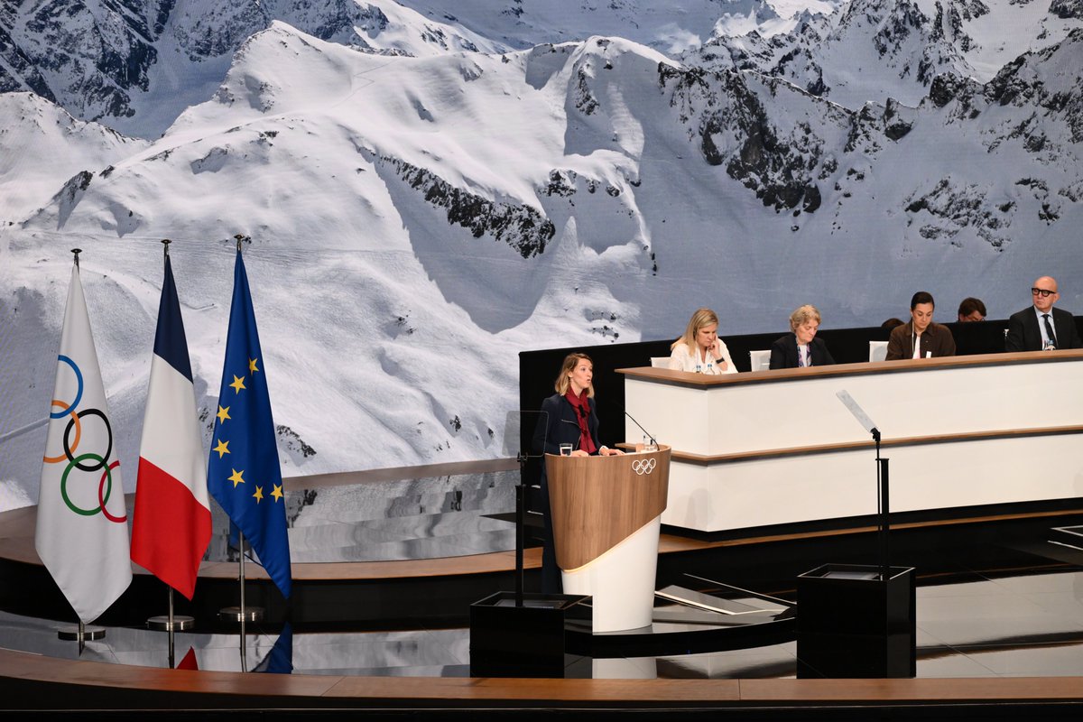 FRAparalympique's tweet photo. 🎙️ @mariealefur “Notre génération a un privilège inouï, celui de maintenir l’élan des Jeux de #Paris2024. En organisant les Jeux des Alpes françaises 2030, nous aurons l’opportunité de tirer immédiatement les leçons de ce que nous sommes en train de réaliser“ [...] https://t.co/4LRhurSh2m