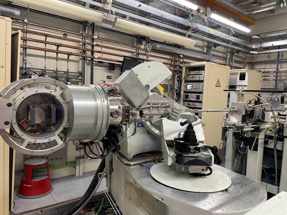 DanielePreziosi's tweet image. Ready for the last dance before the summer break. @DiamondLightSou #magnetic #diffraction #nickelates