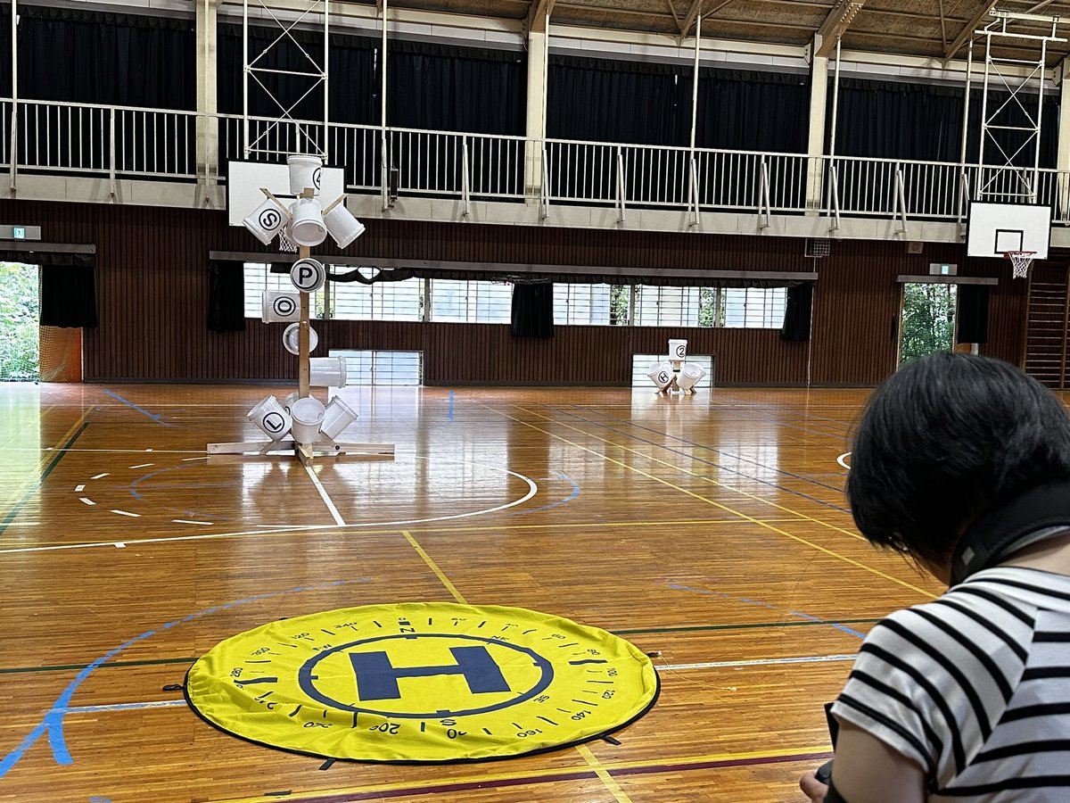 DHW_Robo's tweet photo. ドローン専攻卒業生向け練習会実施中！練習会は毎月開催で卒業生は無料で参加出来ます！NIST STM for sUASという海外で採用されている技能評価のキットを使って更なるスキルアップを目指します！！
#ロボティクスアカデミー https://t.co/6trIg01WQr