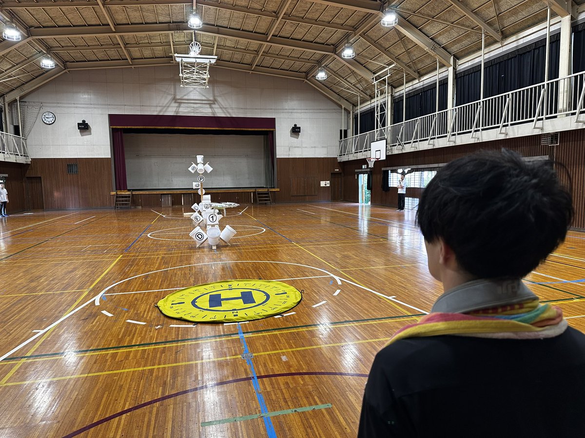 DHW_Robo's tweet photo. ドローン専攻卒業生向け練習会実施中！練習会は毎月開催で卒業生は無料で参加出来ます！NIST STM for sUASという海外で採用されている技能評価のキットを使って更なるスキルアップを目指します！！
#ロボティクスアカデミー https://t.co/6trIg01WQr