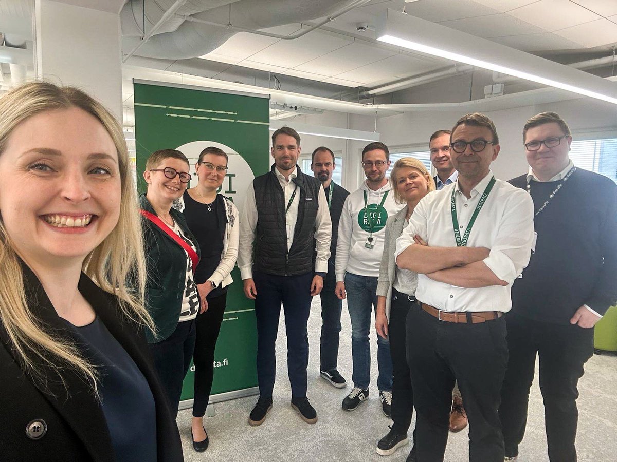 Miten Digiradasta saadaan mahdollisimman suuri yhteiskunnallinen hyöty? Muun muassa tätä kysymystä ratkoo uusi Digiradan kehitys- ja seurantaryhmä, jossa on mukana useiden eri rautatiealan toimijoiden edustajia. Lue lisää👇 #Digirata 

digirata.fi/yhteistyolla-k…