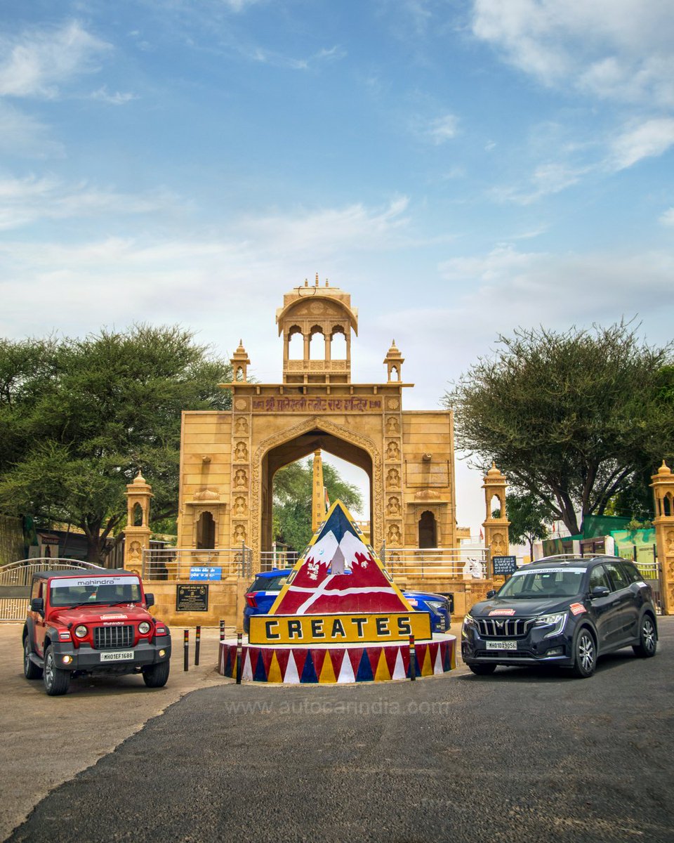 WhatCar? India (@whatcarindiamag) on Twitter photo हमने पहाड़ों को पार किया, रेगिस्तानों में drive किया और रास्ते में हर जगह दिल जीते। <a href="/Mahindra_Auto/">Mahindra Automotive</a> #HeartsToBravehearts convoys अब दिल्ली की ओर मजबूती से बढ़ रहे हैं, जहाँ वे एकत्र होंगे और आपके आभार पत्रों के साथ हमारे बहादुर सैनिकों के पास कारगिल की ओर प्रस्थान करेंगे।
<a href="/adgpi/">ADG PI - INDIAN ARMY</a> हमने पहाड़ों को पार किया, रेगिस्तानों में drive किया और रास्ते में हर जगह दिल जीते। <a href="/Mahindra_Auto/">Mahindra Automotive</a> #HeartsToBravehearts convoys अब दिल्ली की ओर मजबूती से बढ़ रहे हैं, जहाँ वे एकत्र होंगे और आपके आभार पत्रों के साथ हमारे बहादुर सैनिकों के पास कारगिल की ओर प्रस्थान करेंगे।
<a href="/adgpi/">ADG PI - INDIAN ARMY</a>