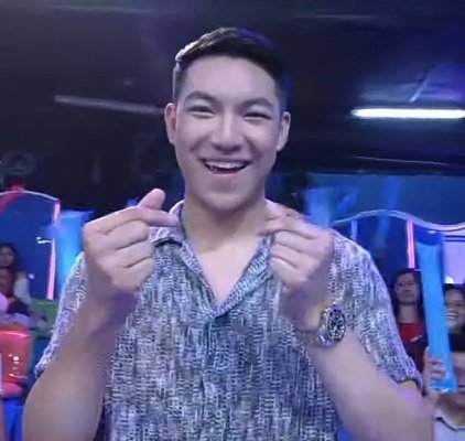 iLoveDarren_24's tweet photo. Sobrang na-happy ang araw namin today dahil nakita at napanood namin ang gwapong binata na'to!! Thank you so much for today Darren!! Sana masaya rin ang araw mo!! Stay safe and dry always!! We love youu so much D!!
#DARREN @Espanto2001
#ShowtimeToHaveFun https://t.co/PpPDcG7RS5