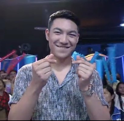 iLoveDarren_24's tweet photo. Sobrang na-happy ang araw namin today dahil nakita at napanood namin ang gwapong binata na'to!! Thank you so much for today Darren!! Sana masaya rin ang araw mo!! Stay safe and dry always!! We love youu so much D!!
#DARREN @Espanto2001
#ShowtimeToHaveFun https://t.co/PpPDcG7RS5
