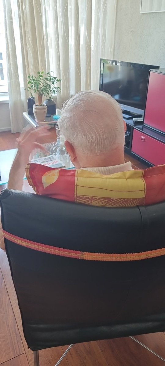 WA_Stads3hoek's tweet photo. #Nazorg bij oude bewoner. Is slachtoffer geworden van babbeltruc #nepagenten. Wees alert voor nepagenten en inbraak woning!  Bel altijd de #politie bij verdachte  omstandigheden. https://t.co/xcRZwINdjr
