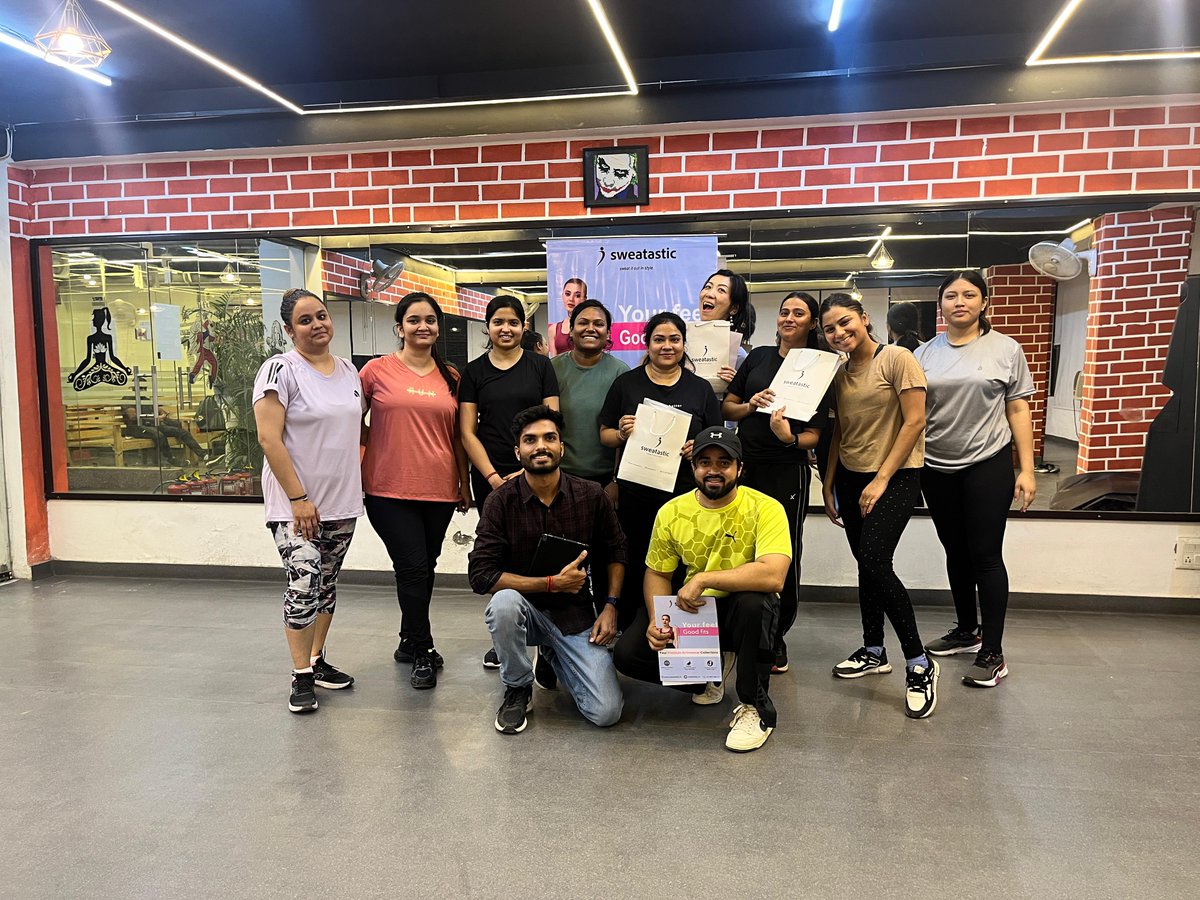 SweatasticIn's tweet photo. Join Sweatribe: Your Ultimate Fitness-Health-Training-Nutrition-Mindset Community!

Let's become the best versions of ourselves together💪

Join Today - https://t.co/LGbrEBfx37 https://t.co/zfM3qzquW4