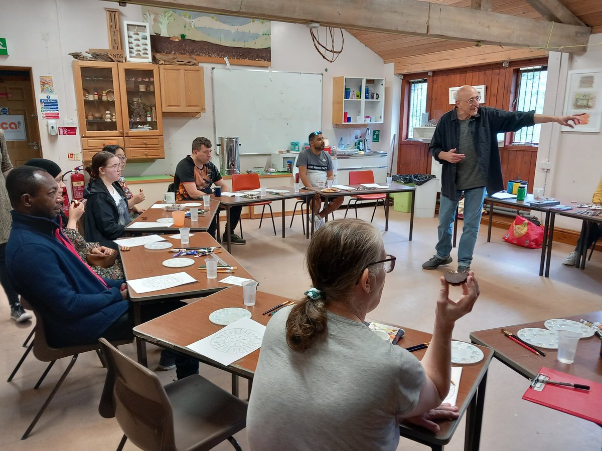 NicolaInnes11's tweet photo. This week our Greenspace group was visited by local artists to complete a therapeutic art session @myplace2gr0w https://t.co/PzlKB0PkQX