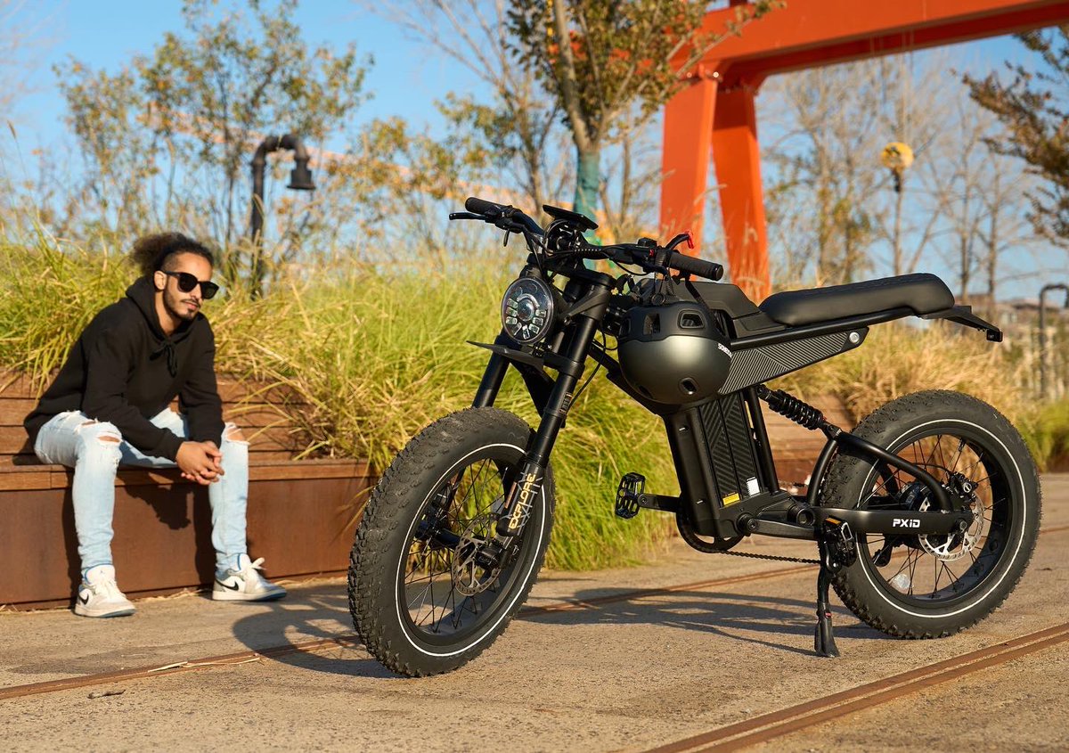 PxidBike's tweet photo. Which color do you like better?  #ebike #mantisp6 #pxid #rider #electricbike https://t.co/ex9JexMMOk