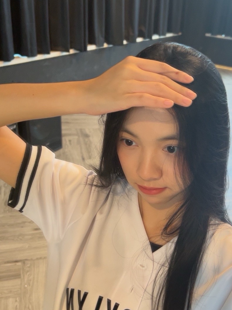 Aralie_JKT48's tweet photo. SIANG OLLL, kangen deh 🤏🏻 dikit aja tapi, kalian lagi apaa? suda mam siang belum? tadi aku suda mam 👊🏻 biasakan tida telat makan 🫡 kalian semangat ya menjalani sisa hari inii, lanjut nanti 👋🏻 OH IYA JNGN LUPA SENYUM HARI INI ☺️ https://t.co/DQGqcITtDJ