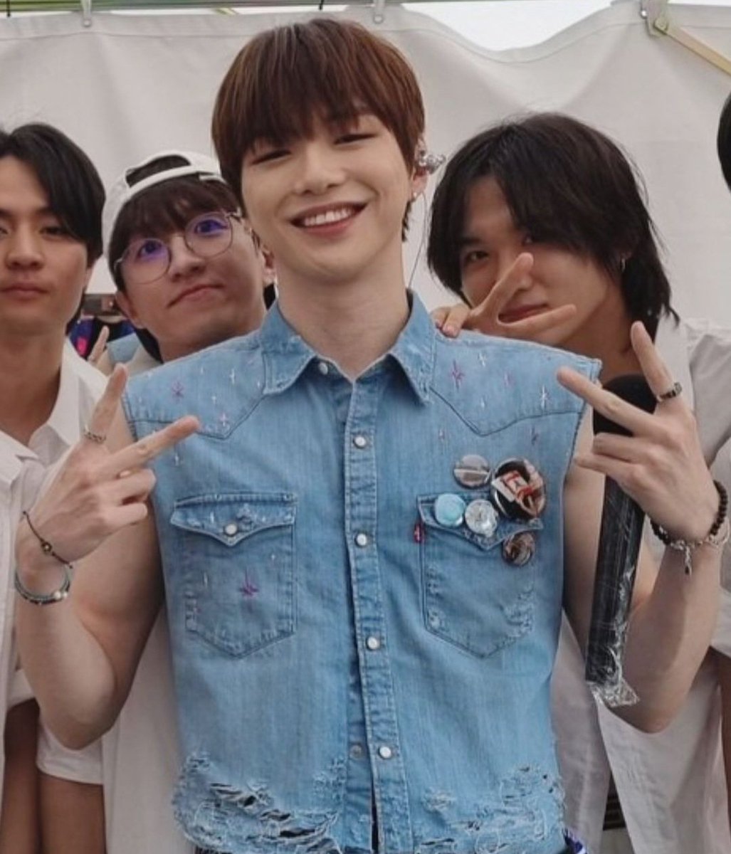cookie13877351's tweet photo. Thank you Daniel for the beautiful picture together with your dancers
@konnect_danielk
@kd_officialx
#kangdaniel
#dsnityfam #Danities
#stand4kangdaniel https://t.co/eDsqh5e232