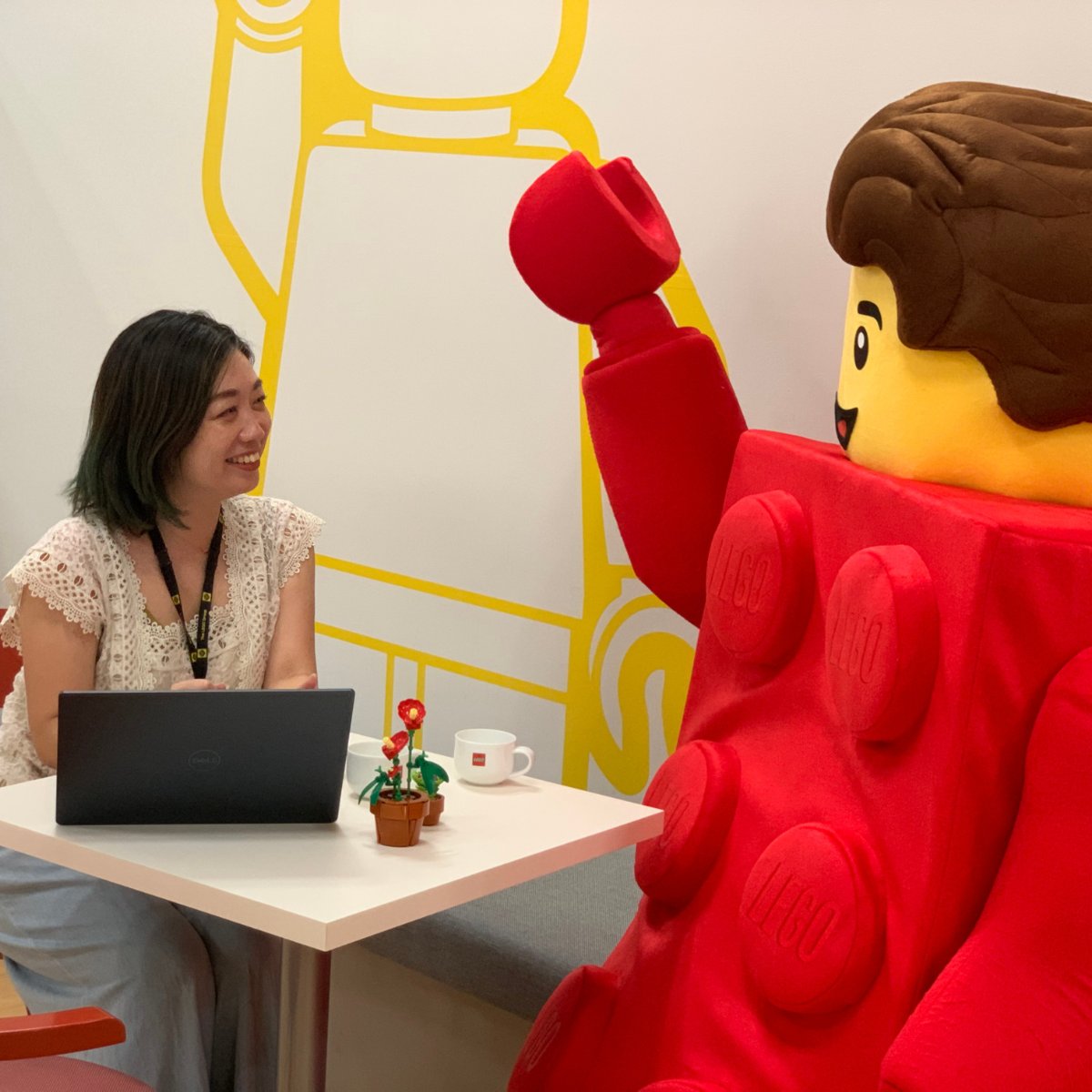 LEGO_Careers's tweet photo. What’s the most important piece of advice you’d give to someone about life at the LEGO Group in Japan? 🤔
Eiko, Millie, Yuka and Hiroki open up about their careers, their favorite work memories and what makes them proud to work in our LEGO® Japan office.
#BehindTheBricks #Japan https://t.co/ZjcYGQaMCm