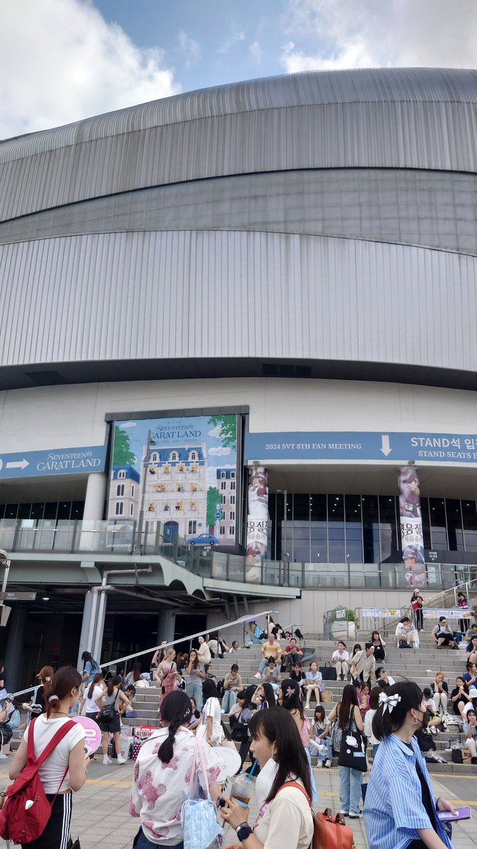 sakura391004's tweet photo. 高尺スカイドーム到着
ボカチのラッキーカード引けた! https://t.co/9Ws5vYlu0C