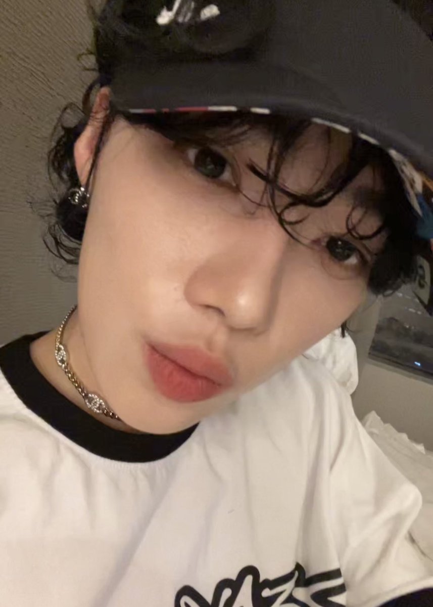 chanheehome's tweet photo. my babeeee https://t.co/jhVM4bBrvg