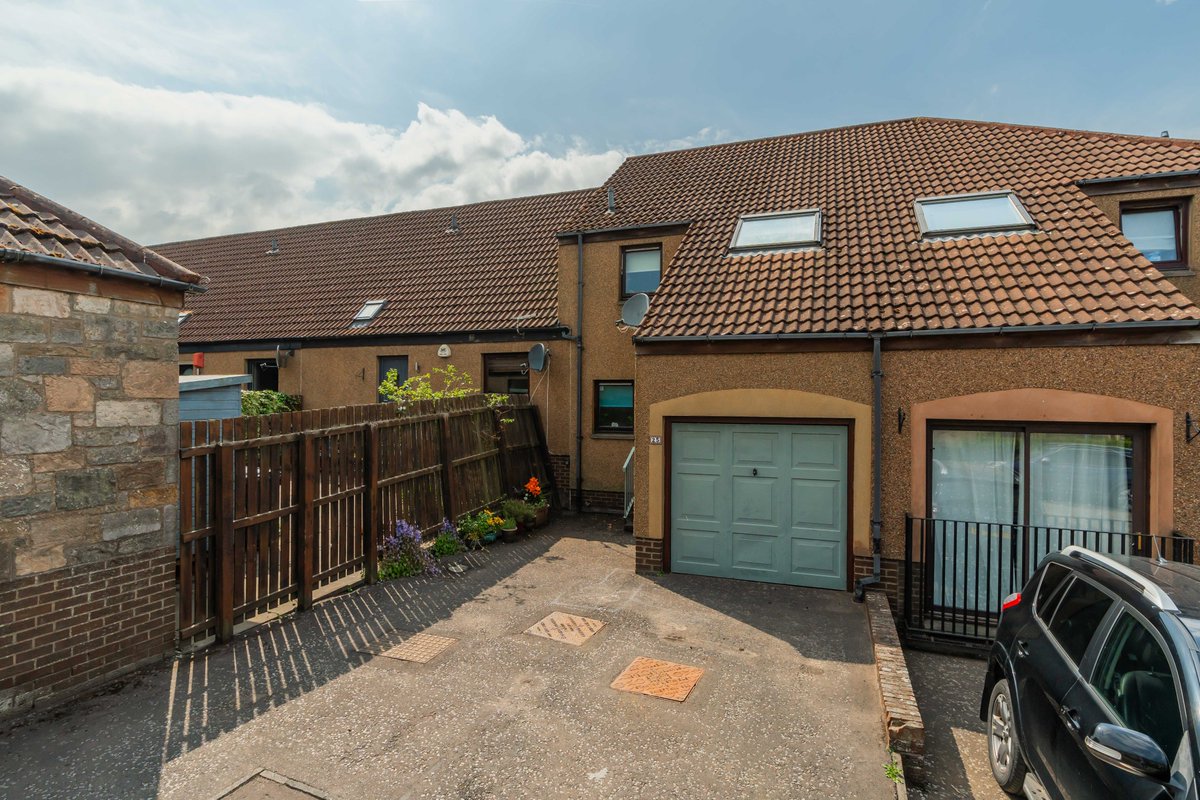 NeilsonsSales's tweet photo. 📍25 Echline, South Queensferry, EH30 9SW
🏡Offers Over £250,000

This delightful mid terraced three bed villa, within a quiet cul-de-sac setting forms part of an established steadings development in the sought after picturesque town of South Queensferry. The property is close to excellent amenities and within easy reach of Dalmeny Railway Station and the Queensferry Crossing providing access to Edinburgh and Fife. The property would make an excellent purchase for the professional couple or young family. Early viewing is highly recommended.

🔗Please find full details on our website - https://t.co/kgTtWuF8ik

#PropertyForSale #SouthQueensferry #MidTerracedVilla #FamilyHome