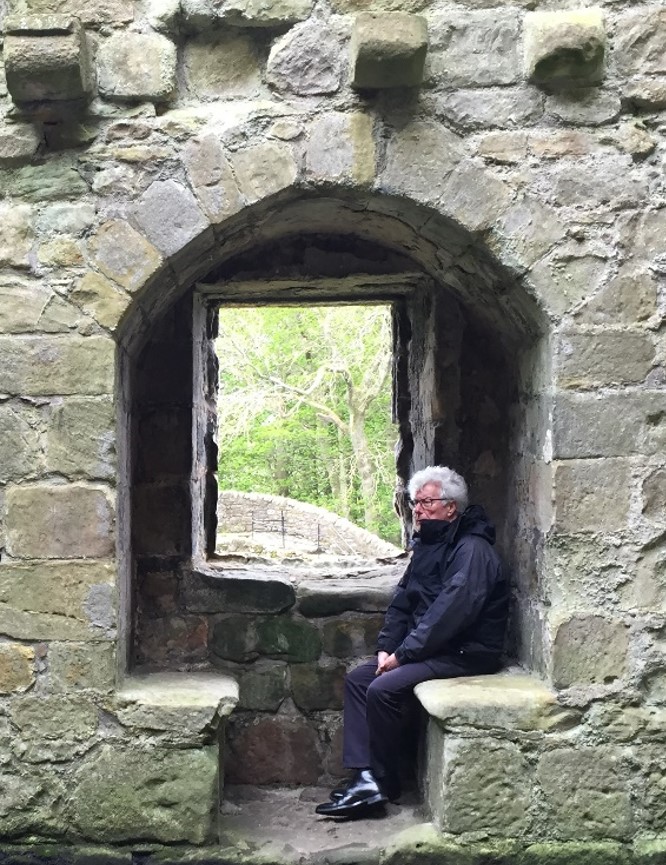 KMFollett's tweet photo. Mary Queen of Scots was a prisoner here, at Loch Leven, #OnThisDay in 1567, when she was forced to abdicate. Then she escaped. More details in #AColumnOfFire. https://t.co/TPglG4jkR8
