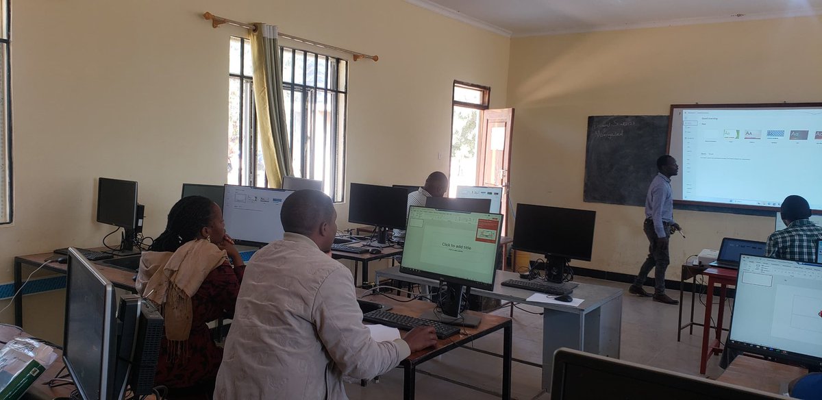 Lyra_Tanzania's tweet image. Engaging in Day 3 of teacher’s training at Msanga secondary school in Chamwino Dodoma on July 24, 2024. Today’s focus: Empowering educators with effective presentation skills through Microsoft PowerPoint. #moest #mewaka #TeachersEd