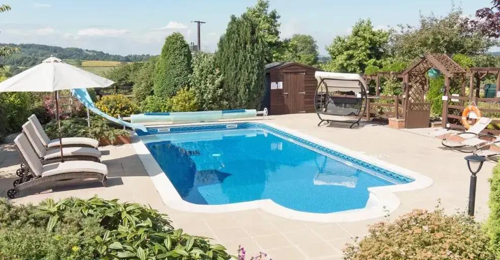 ACountryCottage's tweet photo. 😍🌟 #LASTMINUTE #SPECIALOFFER 🌟😍 Foxhill Lodge, Devon, #SummerDeal, Was £5490, now £4500 18% Off. Deal available for stays between 16th August to 23rd August #countrycottages #summerbreak #summerdeal #selfcateringbreak #holidayhome https://t.co/2DVERjRBaC