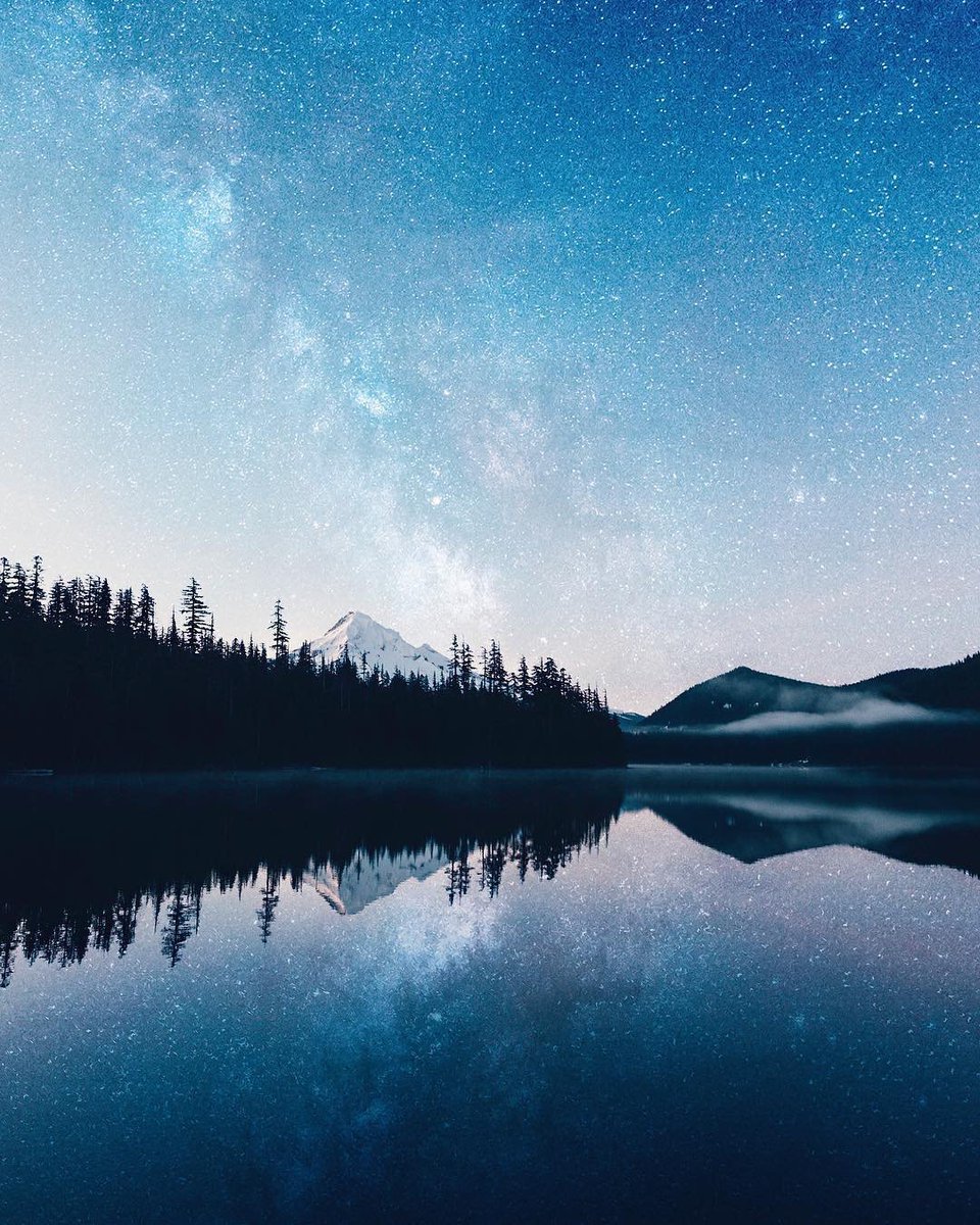 Night skies over Oregon, USA ✨