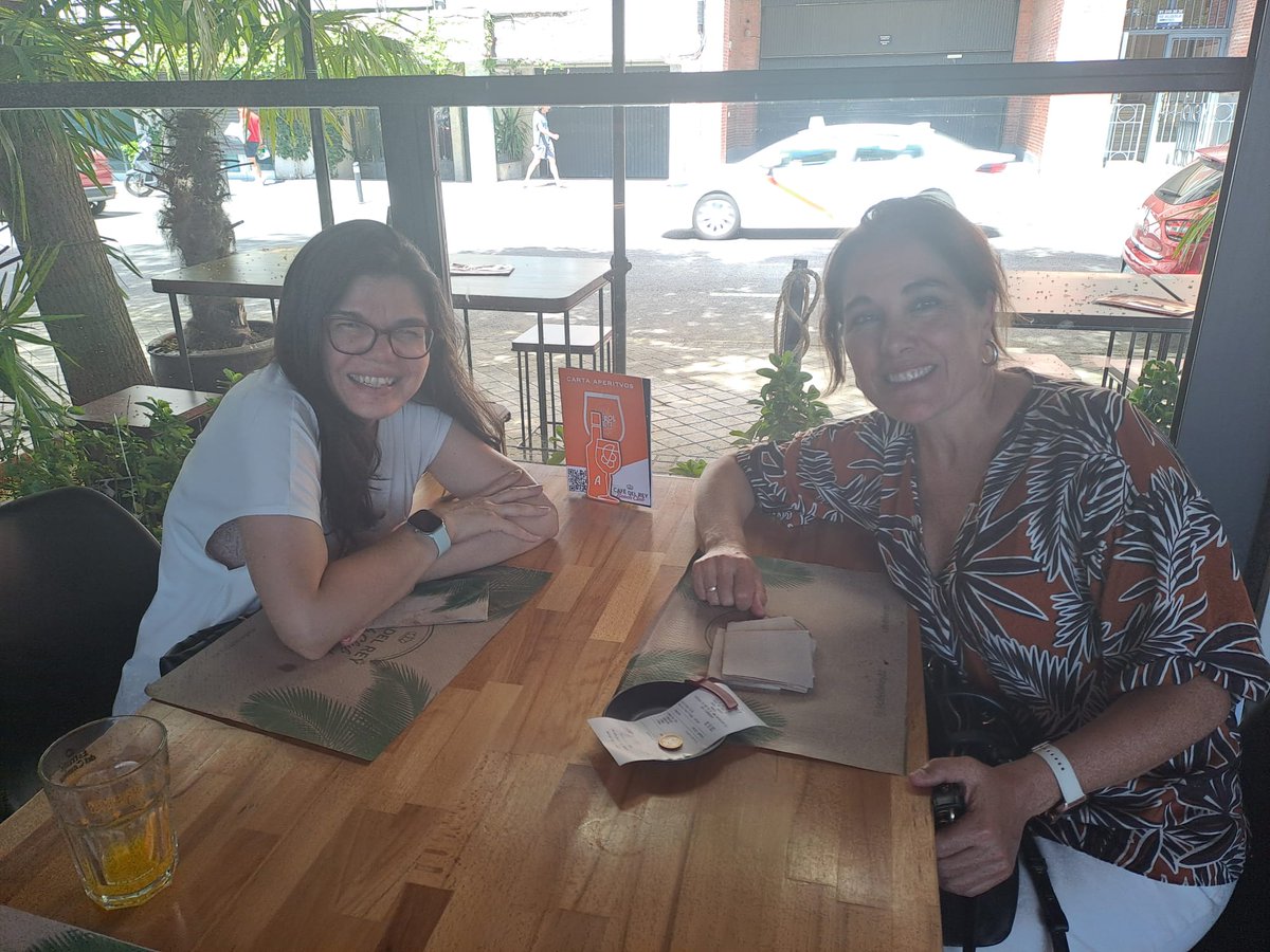 Un placer conocerte en persona Malú <a href="/mldoce/">María Luz Doce</a> y por esta conexión inmediata, me hizo mucha ilusión, gracias por este resumen de nuestras experiencias ❤️
Gracias a <a href="/Ps_Digitales/">Puentes Digitales</a>, a <a href="/Carlos_Gut10/">Carlos Gutiérrez</a> y a <a href="/Javier_Buhigas/">Javier Buhigas</a> por crear está comunidad que aún sigue viva ✨
#ConstruimosPuentes