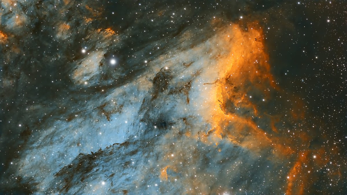 SVBONYsvbony's tweet photo. The Pelican Nebula, also known as IC 5070, is a bright emission nebula located in the constellation Cygnus. 🪐💫
Captured by Bryan Wilmoth
Gear: Svbony sv550 80mm APO Triplet telescope
https://t.co/3OfrQl3iGi
#svbony #atronomy #sv550 #sv55080 #summersale https://t.co/x657vvyYw4