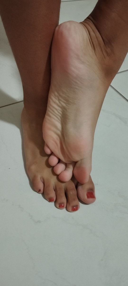 bel_pack's tweet photo. Alguém pra limpar com a língua? 🤭
#Femdom #Feetworship #Paypig #feetfetish #Feet #Foot #Findom #Slave #packdope #pe #amopes #feet #foot#amopés #podolatria #pés #footfetish #pezinhos #compropacks #vendopacks #feetfinder
#packdope #pack #footpack #feetpack #pesdemulher https://t.co/JYkXS8TLwL
