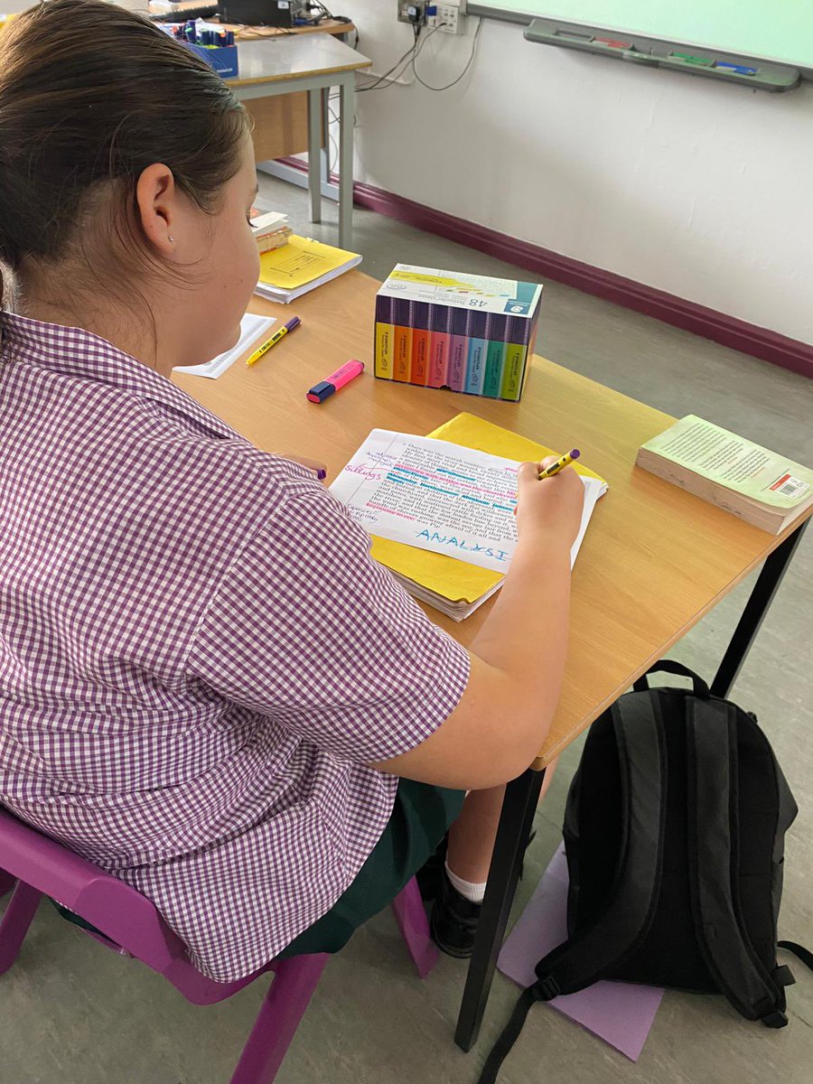 FbaEnglishdept's tweet photo. A huge thank you to Staedtler for the end of term presents-highlighters and pens for English + MFL! 🖍️🖊️ @TeachersClubUK @fba_official @lifeedutrust https://t.co/1PGnRGJuad