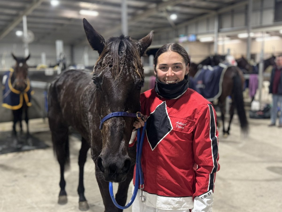 🥇The Rickie Alchin trained WAMBOYNEINAMERICA has taken out the BEDWELLS FEED BARN PACE for Ashleigh Delosa.

🥈| COLLECTIVE WORKS
🥉| GISSELLE 

Congratulations 👏