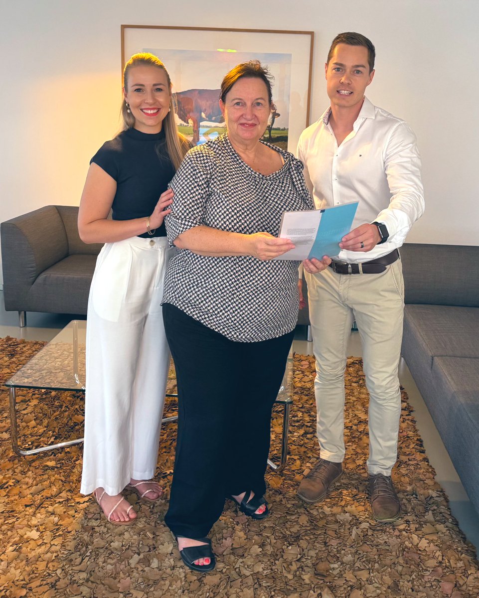 A citizenship ceremony is always a special moment for an Embassy. This morning Deon Eksteen, accompanied by his wife, made the official pledge in Dutch in which he promised to respect the freedoms &amp; rights that come with 🇳🇱 nationality. Gefeliciteerd Deon! 🥂