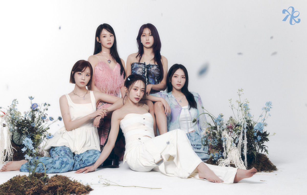 oricon's tweet photo. KARA、久々の夏曲「I Do I Do」MV公開❗️
ハラさん含む“6人完全体”の
新曲日本語バージョンもシングル収録

✍🏻全員コメント
https://t.co/NuwWiI1sZK

#KARA #I_DO_I_DO #MV https://t.co/YNPgkpWCxp