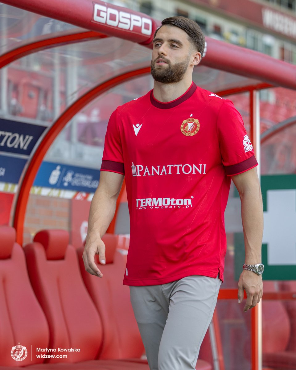 skautovzapisnik's tweet photo. 🇧🇦 Said Hamulić (2000) ➡️ Widzew

Hrotový útočník prichádza na sezóne hosťovanie s opciou z Toulouse

Toulouse ho kúpilo po tom, čo dal v drese Stalu Mielec 9 gólov za 17 zápasov, vo Francúzsku sa nepresadil, hosťoval vo Vitesse a Lokomotíve Moskva

#Hamulic #Widzew #Ekstraklasa https://t.co/5MGV0Vkpsc