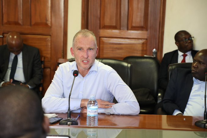 MutebiR41166362's tweet image. We were privileged to host @AaronAtteridge, a consultant with @WorldBank who presented on risk analysis and management to inform the (#NDPIV) formulation. 'Just Transition'- to turn decisions into tangible actions without adversely affecting  beneficiaries
#PlanningforDevelopment