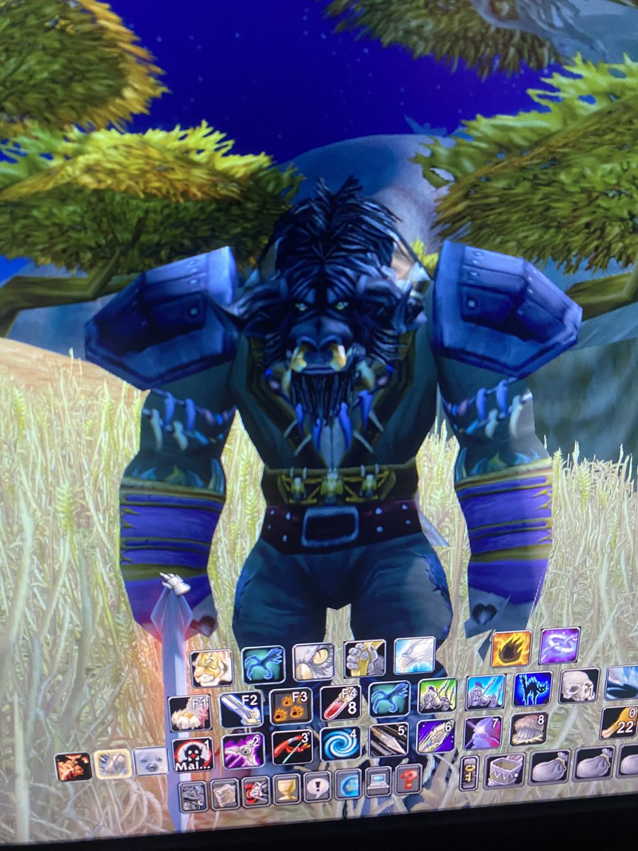 Was haben diese beiden Personen gemeinsam? 
Genau, sie leben noch!!! 
Dieser geile Taure wird Level 60 ohne zu sterben. Ich spüre es 🍀 #worldofwarcraft
