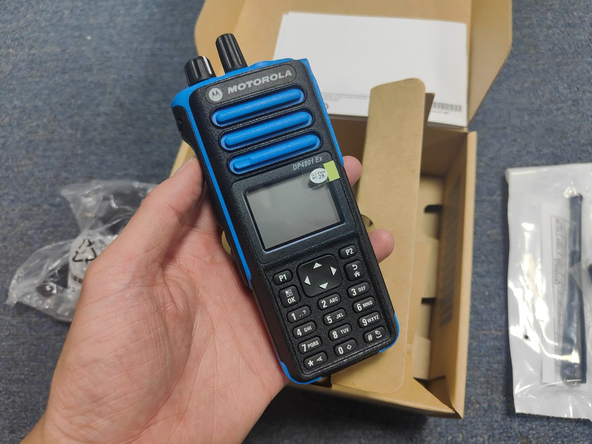 #MOTOROLA #Walkietalkie #Radio #Battery #original #UHF #VHF #motorolasolutions #mototrbo #XIRP8668ex  #DGP8550 #DP4801EX #twowayradio
Motorola DP4801EX ATEX RADIO :UHF/VHF
integrated GPS
full-colour display
1000 channel capacity
ATEX-certified

website：hkrsolutions.com
