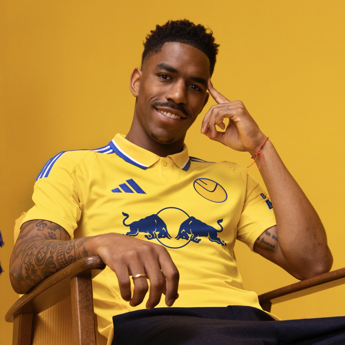 LUFC's tweet photo. 🤩 @JuniorFirpo03 https://t.co/onfo5VVRaP