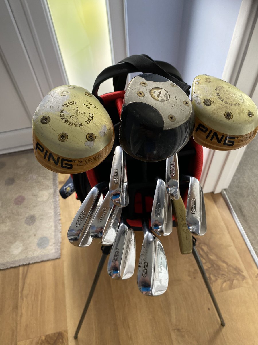 losetheyips's tweet photo. Let’s golf! #oldschool #purefeel https://t.co/BX1AoT9rTk