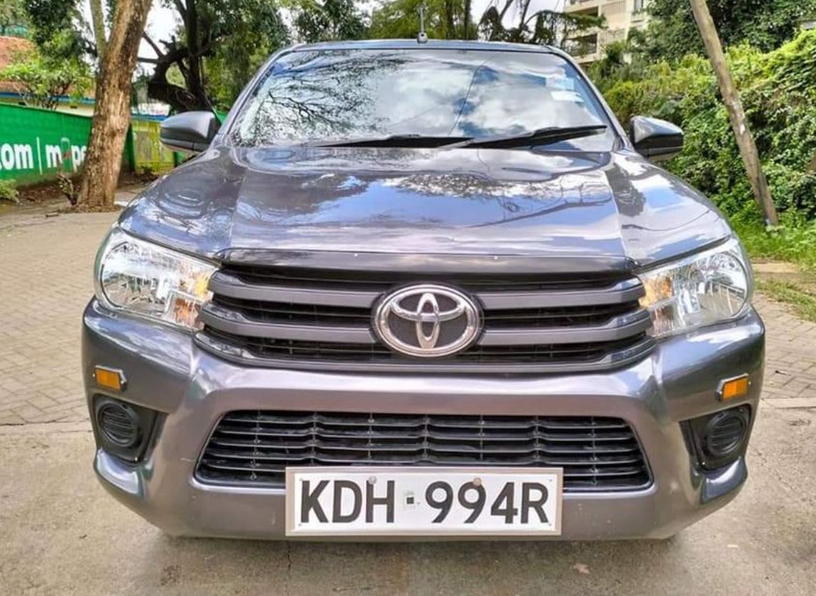 carhoot_app's tweet photo. Toyota Hilux single cab Revo

2017 model
2500 cc
Manual Transmission 
Diesel

Price: Kes 2,600,000

Visit our website or call us on 0720 039039 to get this Toyota Hilux https://t.co/ZjcEqbdpOz