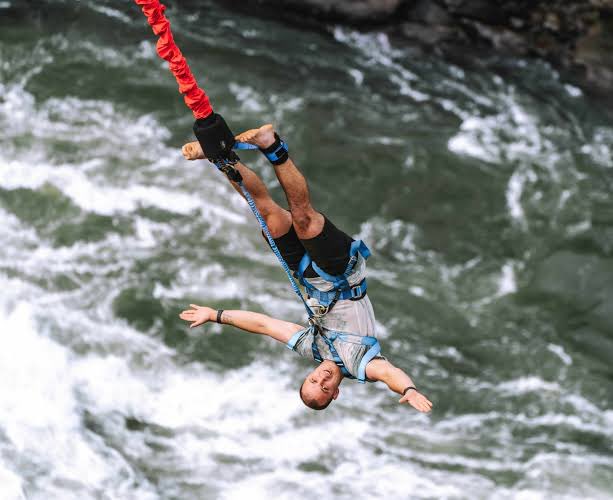 simplcious's tweet photo. Get your adrenaline pumping with white-water adventures on the Nile River in Jinja

Enjoy activities like rafting, kayaking, bungee jumping &amp; jet boating in East Africa's adventure capital

Jinja is perfect for first-timers, families &amp; adrenaline junkies

📸 courtesy https://t.co/p9OeLLeYVi