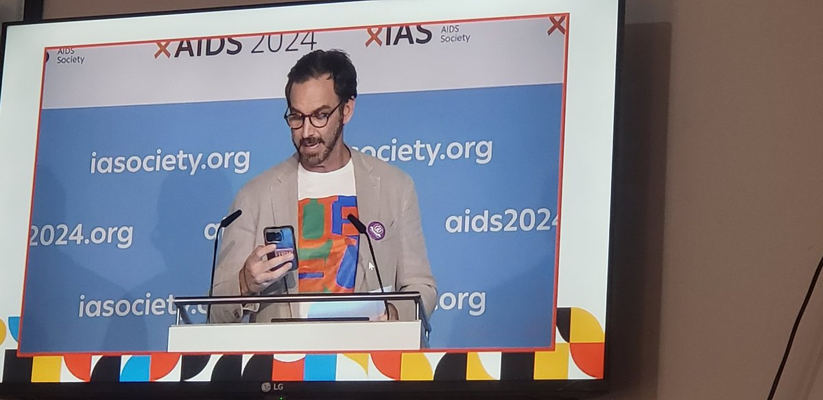 JAYSONYIGA23's tweet photo. Day 3, Unblocking health, The power of U=U in HIV and treatment
#AIDS2024 #UequalsU @BR999 
@YouthAdole89171 https://t.co/kJ0P8P3JsB