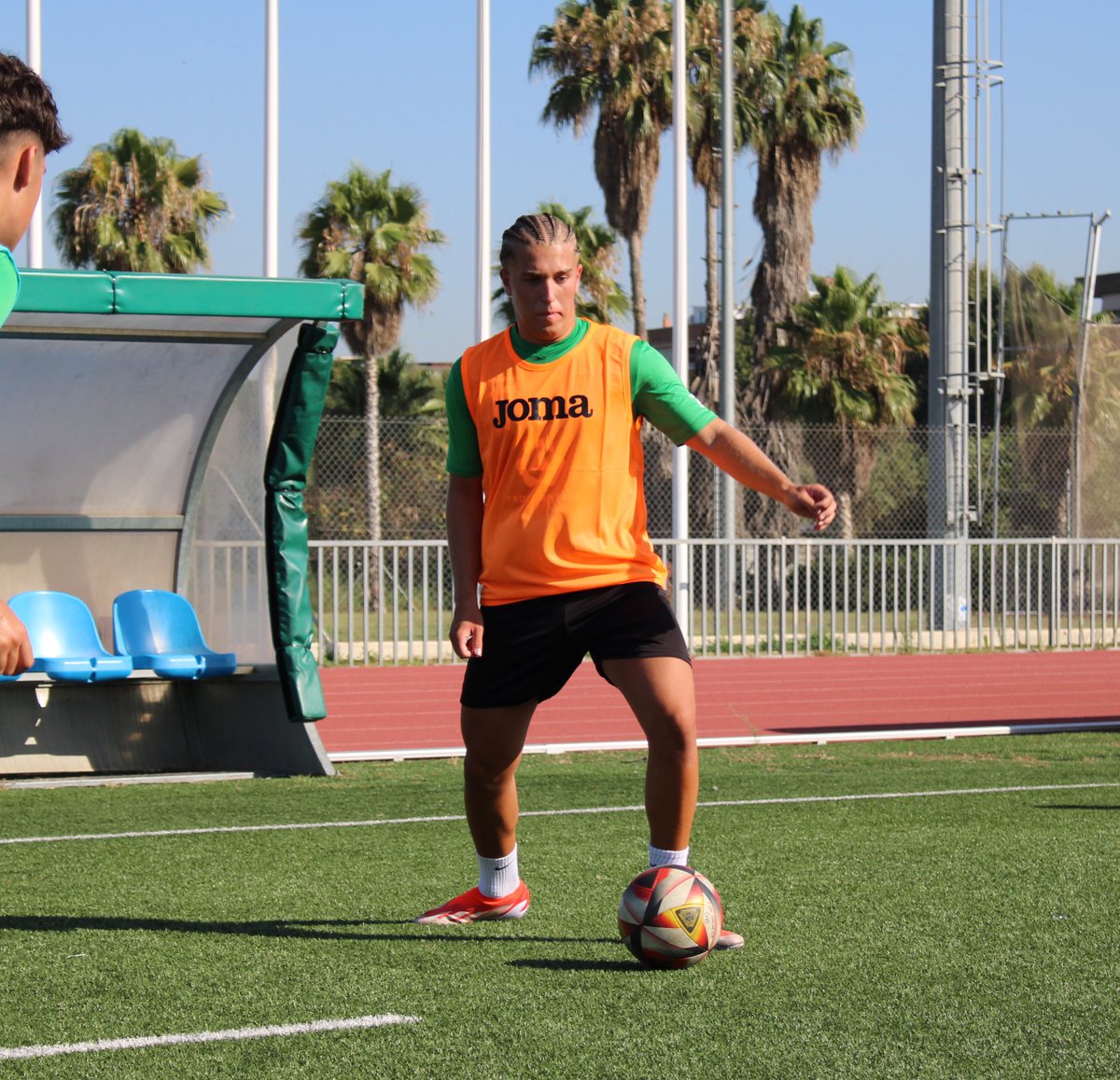 UE Cornellà 💚 tweet media