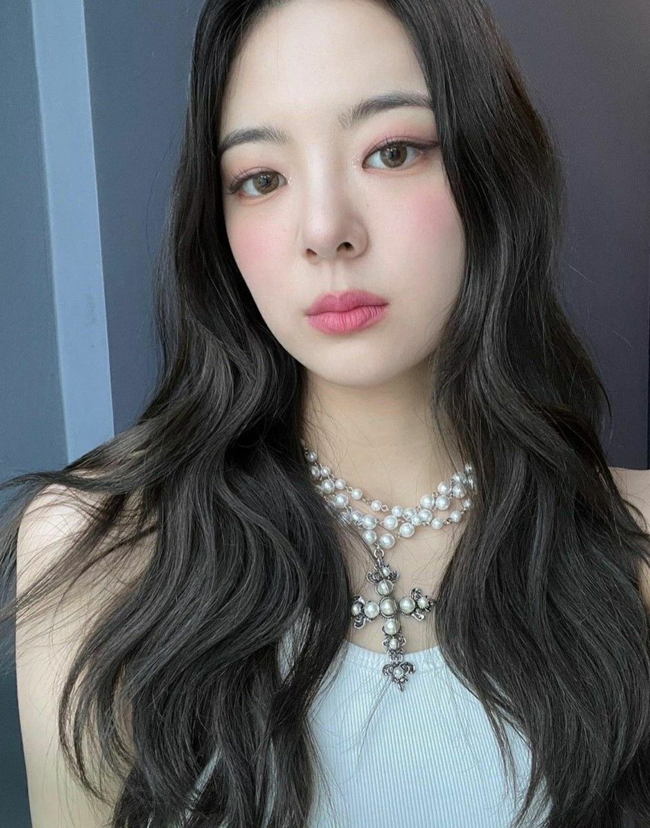 chojisul's tweet photo. pretty girls love lia https://t.co/65bgXEcboL