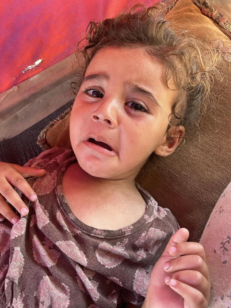 SARAMoh69489245's tweet image. My dear friends, the situation is extremely difficult and Maria is suffering from not having  access to healthy food. I'm so afraid for her . Her health is not improving, quite the contrary. I'm very, very afraid for her. 
We hardly have access to healthy food. Without money, we…