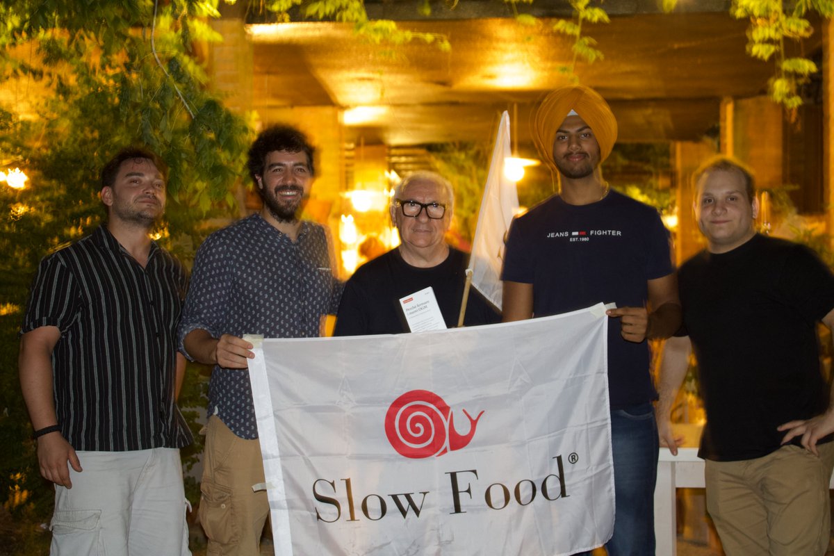PalmSpa_SB's tweet photo. Una serata magica con amici della condotta Slow Food Viadana Oglio Po presso il ristorante Bortolino. Protagonisti: i meloni antichi, coltivati biologicamente, e piatti prelibati. Abbiamo fatto da "giudici per un giorno" valutando sapori autentici. Grazie a tutti per l'evento! https://t.co/1LgF6PljrV
