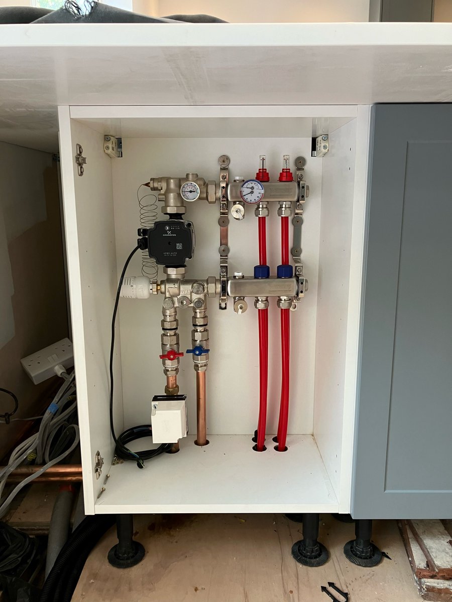 Warmup_Plc's tweet photo. Check out the Warmup Metro Rail System for hydronic heating! Easy installation, accurate pipe spacing, and perfect for new-builds. Ideal with our PEX-A pipes. 🚀
Click here for instant quotes: https://t.co/cdlqDVB7lN
🔧 #WarmupPLC #HydronicHeating #InstallerFriendly" https://t.co/zyB4PxNRTB