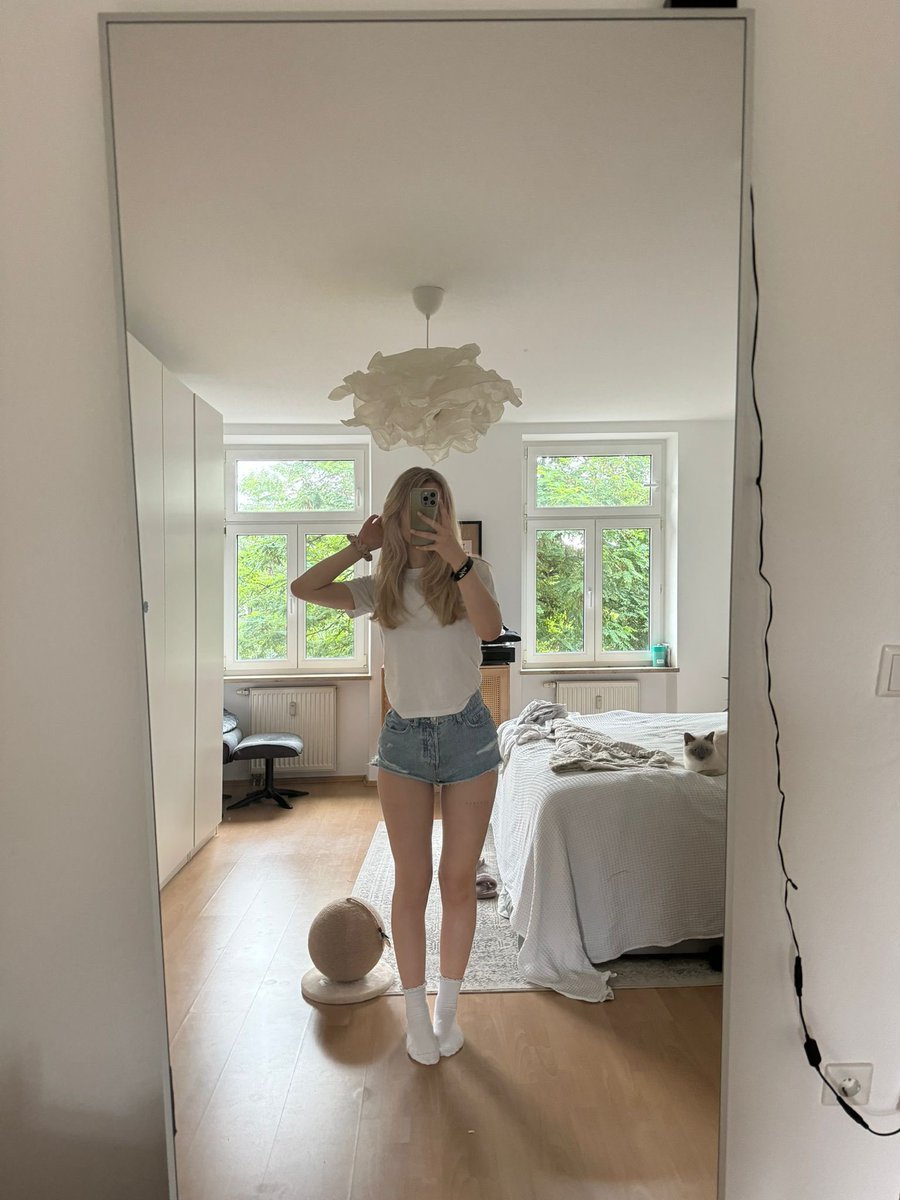 ᥇ꫀꪶꪶꪖ 🧸 tweet media
