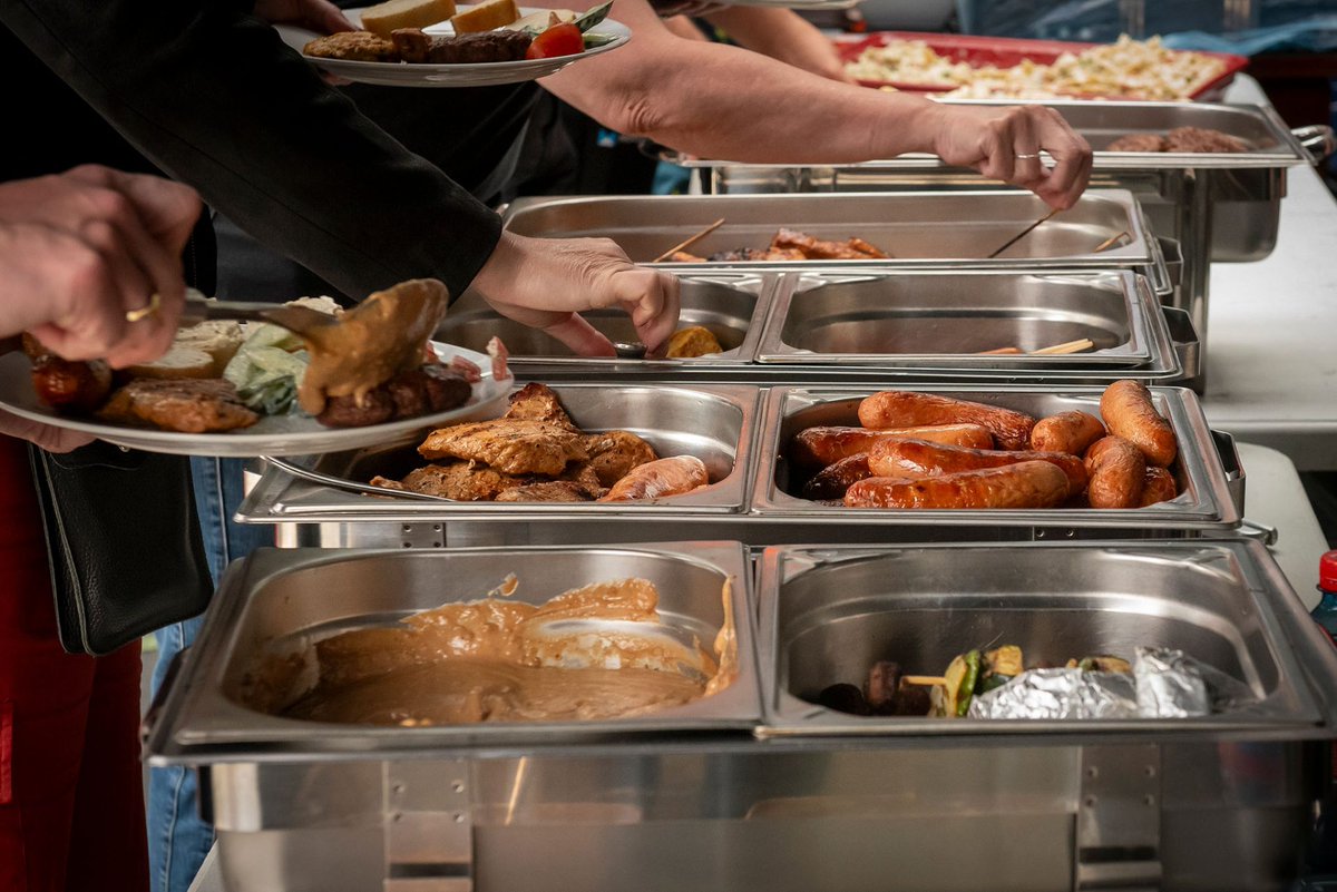 dreamcloud7's tweet image. Wilt u uw medewerkers verrassen met een zomerse barbecue of een ijsje op kantoor? Houd dan rekening met de mogelijke gevolgen voor de werkkostenregeling. Lees hier waar u op moet letten. sowo.kr/4X5CPqBb