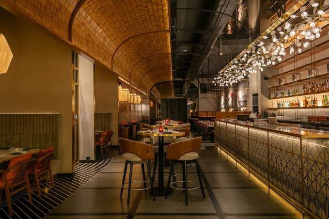 Bangalorereal1's tweet photo. Got a date?

Here are my top 5 picks for the best date restaurants in the Bengaluru:

1. KOKO, HAL, Bengaluru 

#bengaluru #date #restaurant #bangalore https://t.co/KhhWLPuiFn
